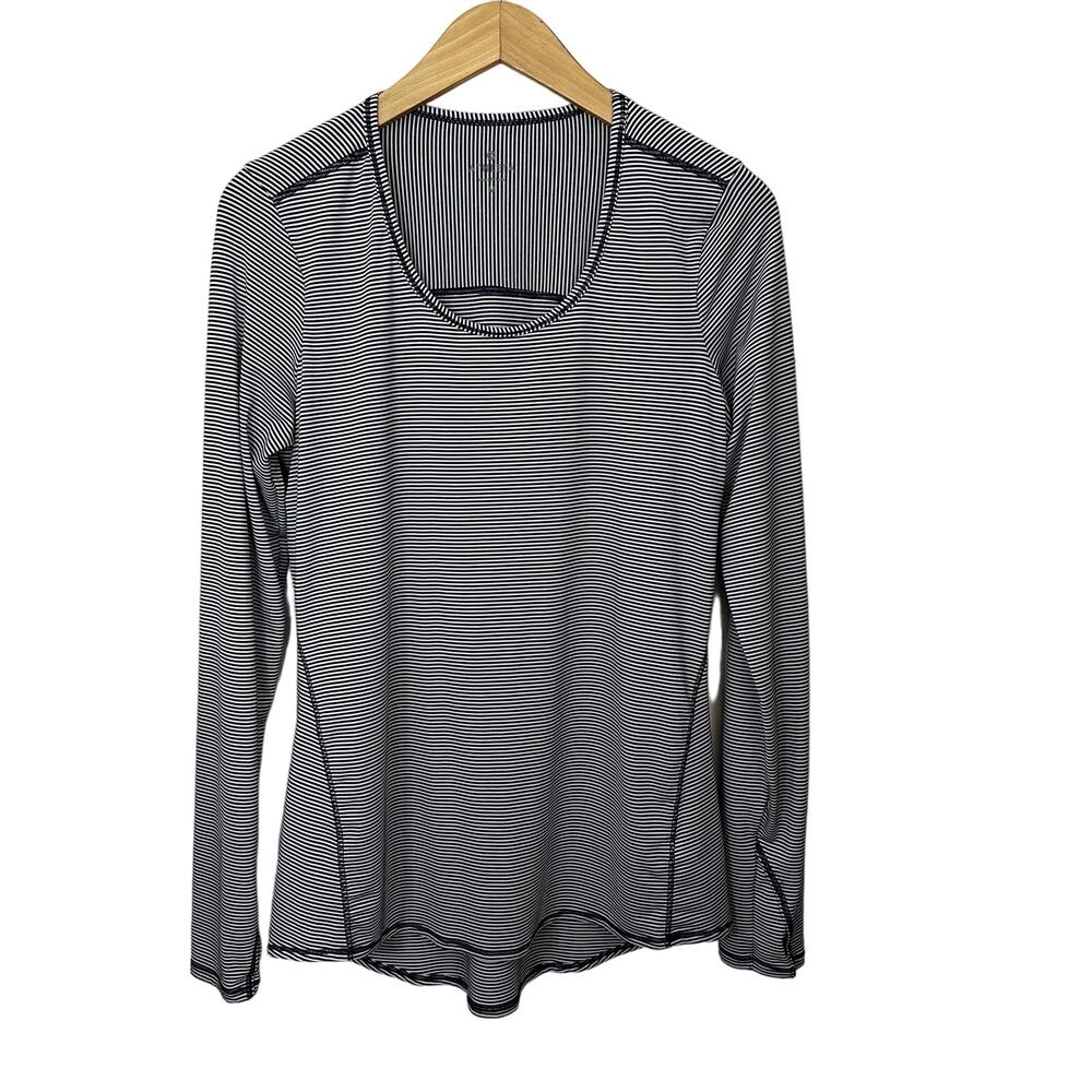 Athleta Striped Athletic Top Womens M Scoop Neck Blue‎ White Stretch Thumbholes